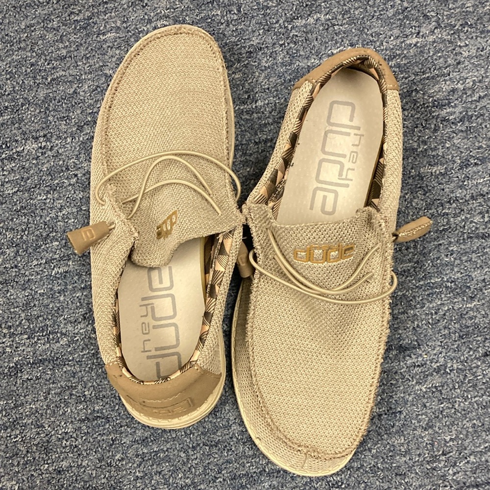 Hey Dude Beige Wally Sox Slip-On Loafers Men’s Size 11 / EU 44